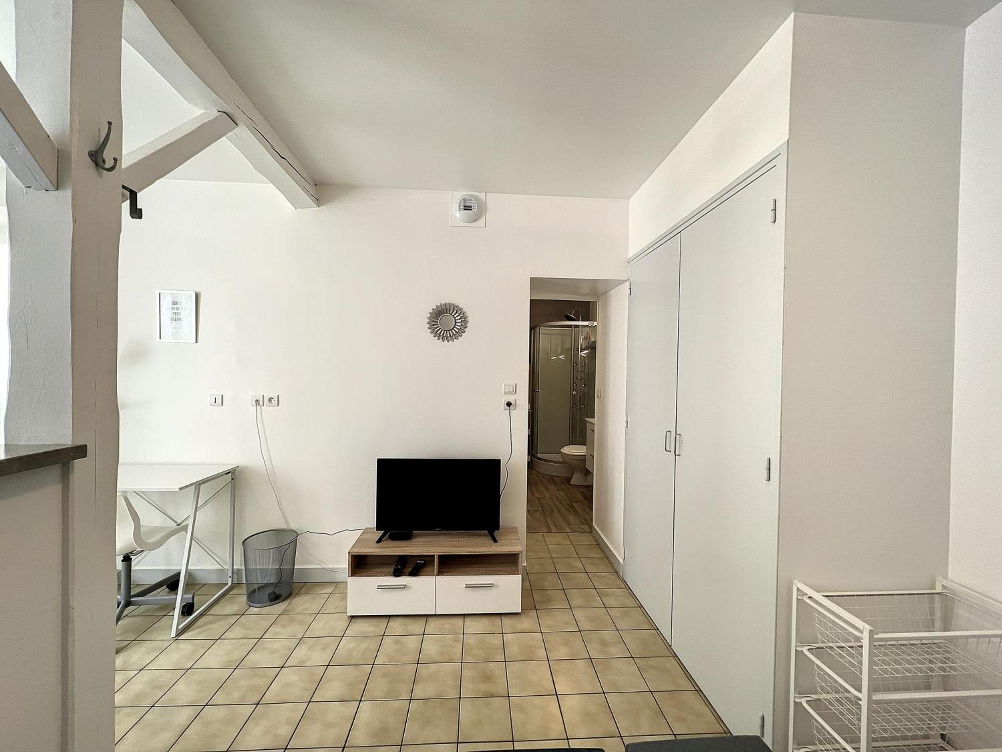 Les Bords Du Clain - Entree Autonome Studio Poitiers Buitenkant foto